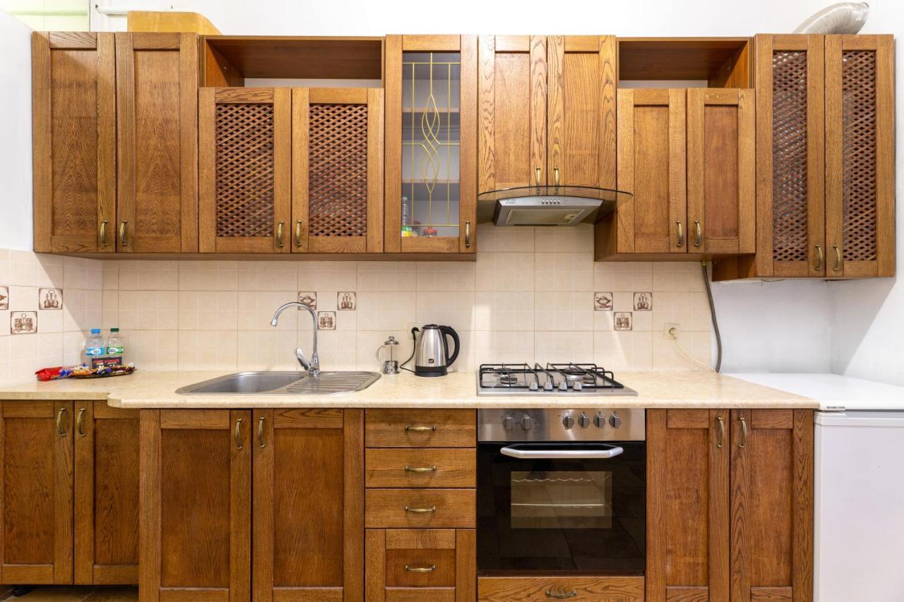 Ferienwohnung Затишний Відпочинок В Центрі Львова Exterior foto